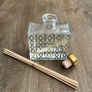 NEST Fragrance EMPTY Diffuser Bottle 5.9 fl oz with New Reeds and Cap HOLIDAY